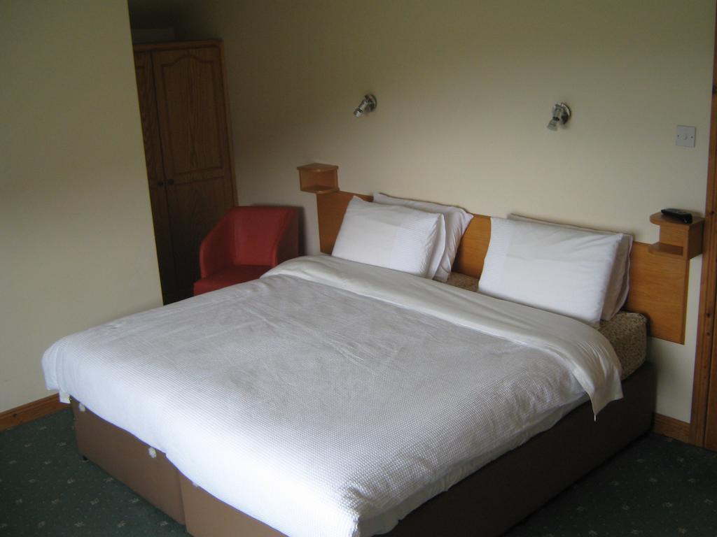 Iveragh Heights Bed and Breakfast Cahersiveen Buitenkant foto