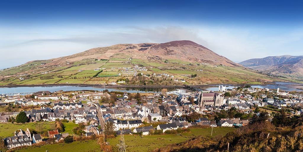 Iveragh Heights Bed and Breakfast Cahersiveen Buitenkant foto