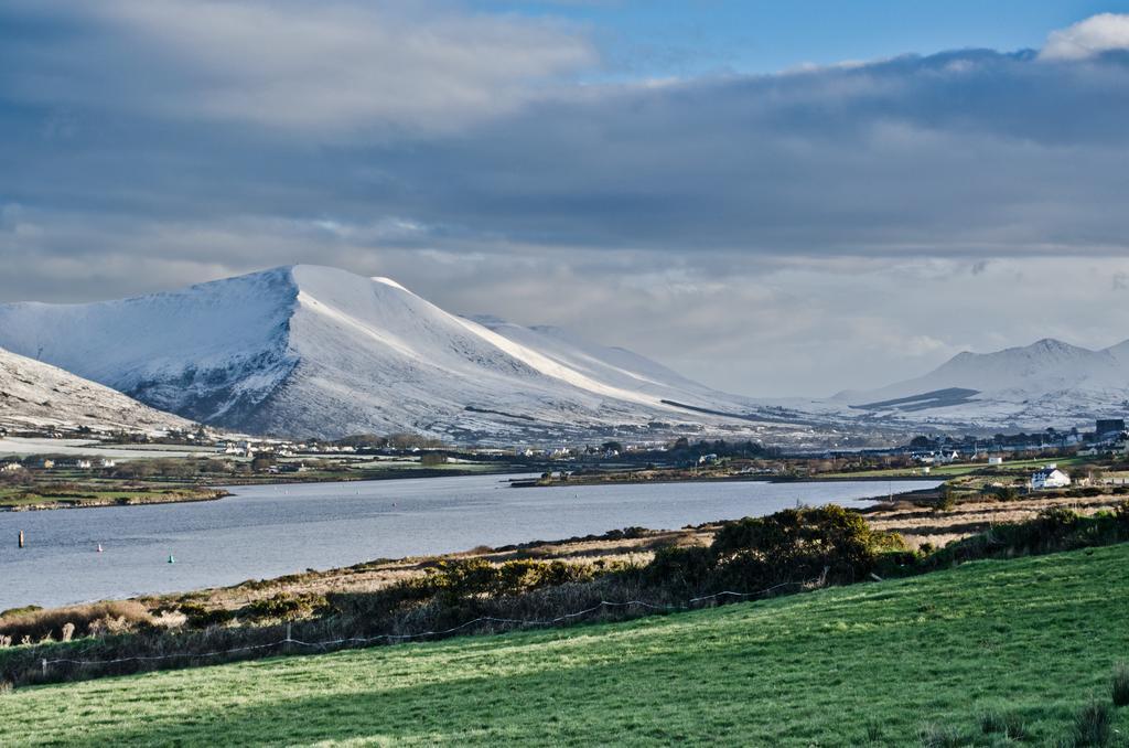 Iveragh Heights Bed and Breakfast Cahersiveen Buitenkant foto